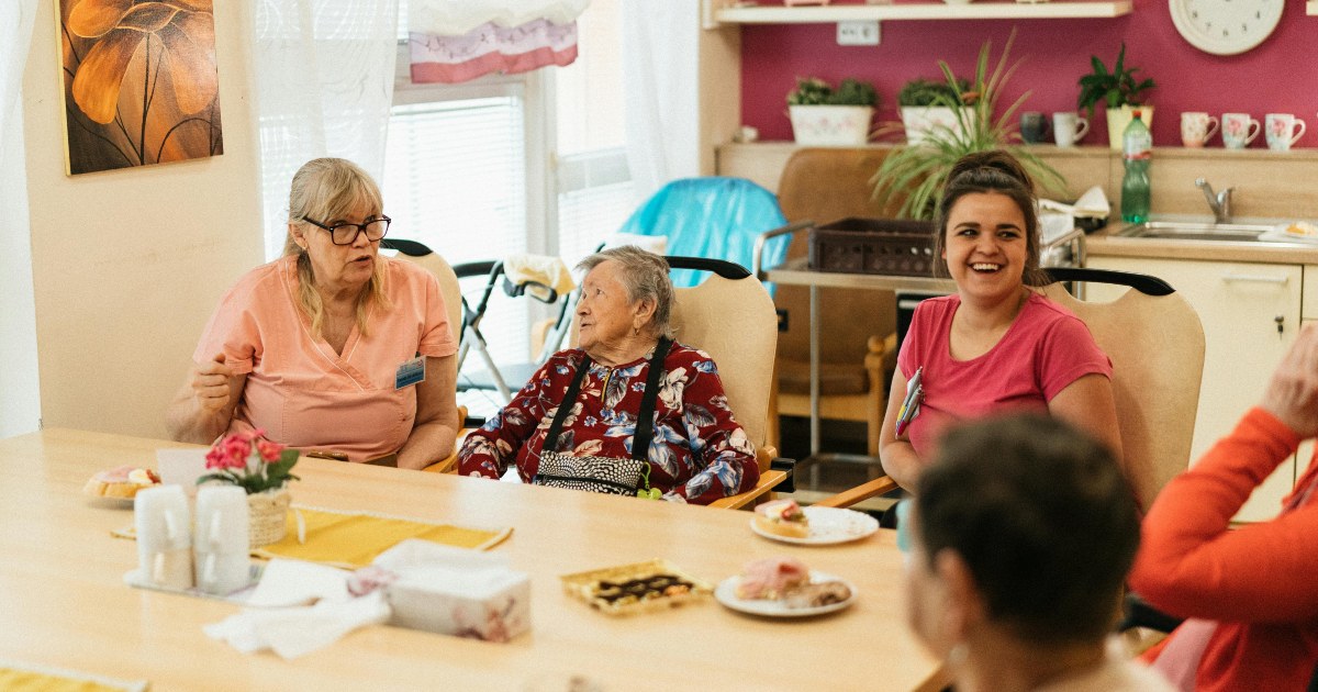 ¿Centro de día o residencia? Claves para tomar la mejor decisión