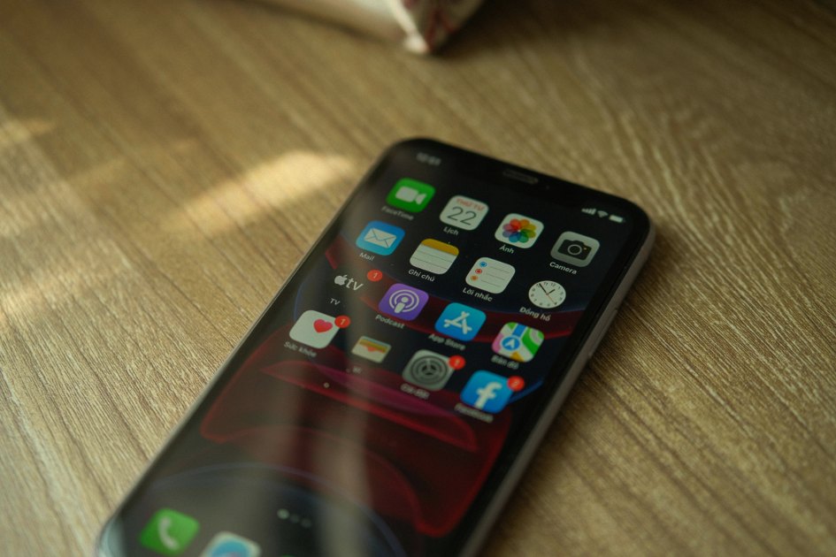 Uso seguro del teléfono celular ¿Cómo cuidar la seguridad y la salud en el mundo digital?