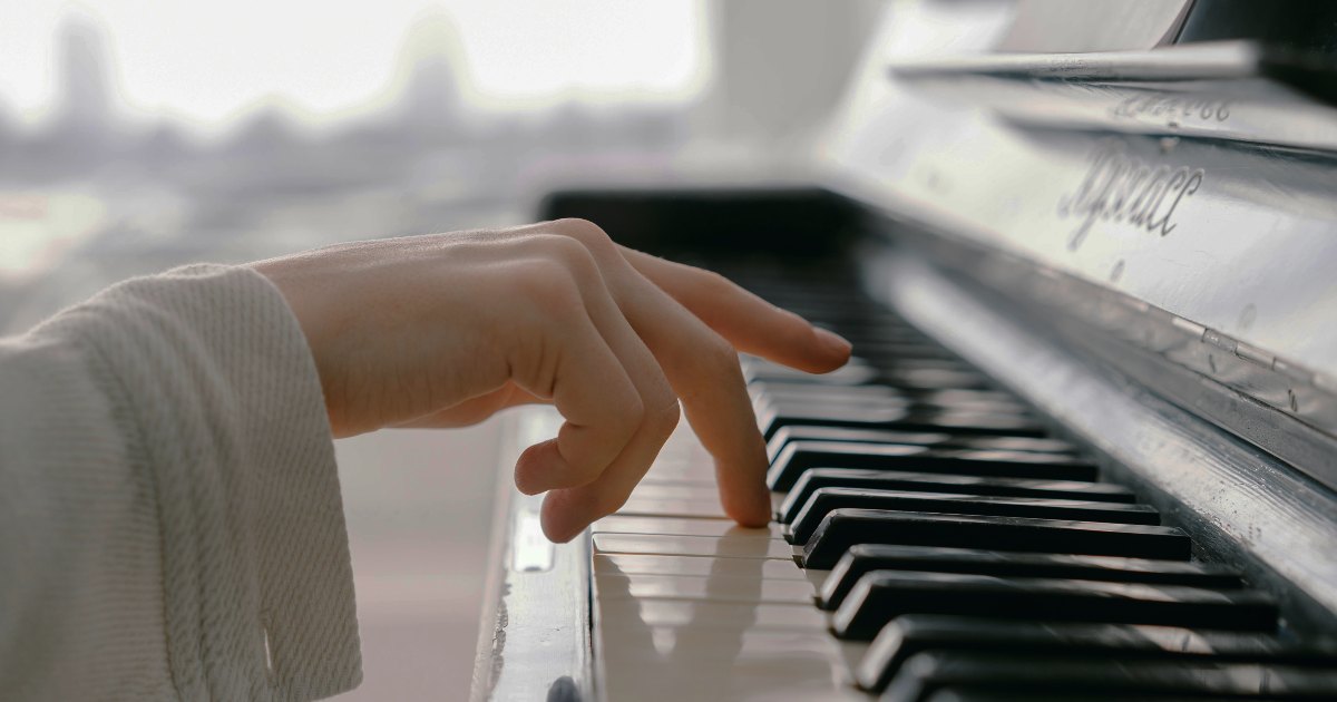 Estudio reciente confirma que la música puede reducir la agitación en personas con demencia